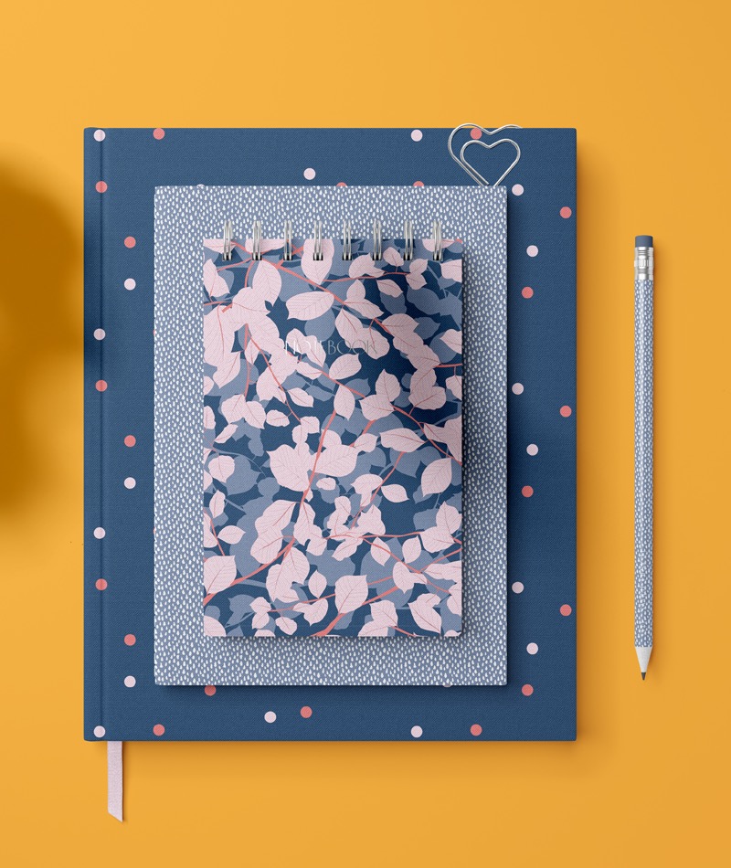 Stationery set with leaves and dots in pink and blue